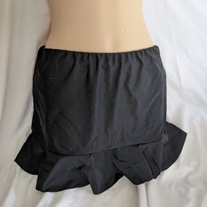 Croft & Barrow Sz 8 Black Ruffled Swim skirt